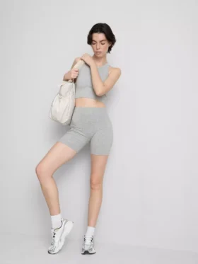 Seamless ribbed crop tank