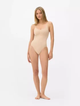 Seamless scoop neck shapewear bodysuit