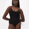 Seamless shapewear bodysuit