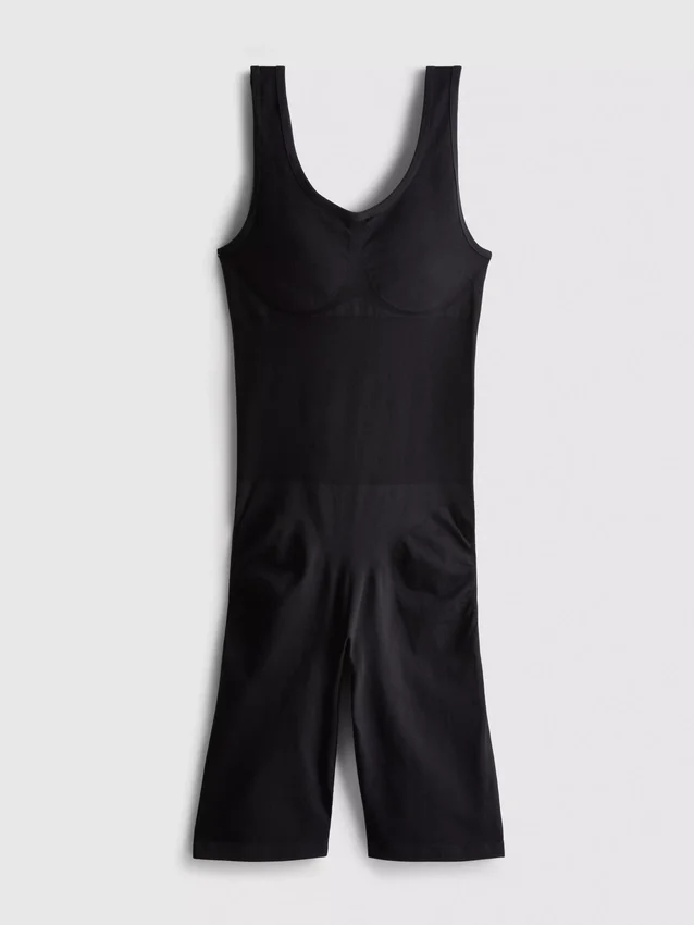 Seamless shapewear bodysuit