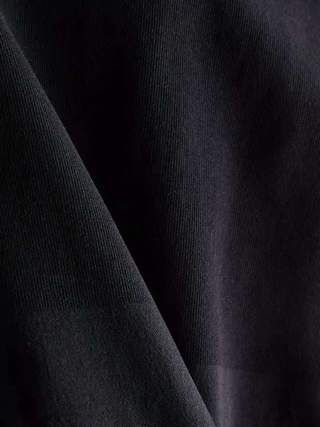 Seamless shapewear bodysuit