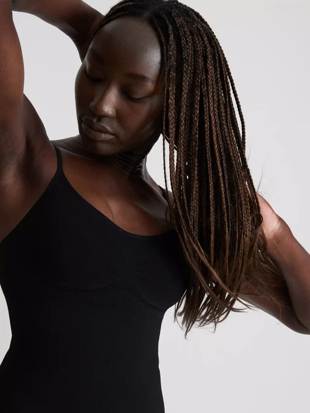 Seamless shapewear thong bodysuit