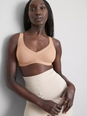 Seamless smoothing bralette