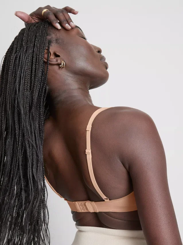Seamless smoothing bralette