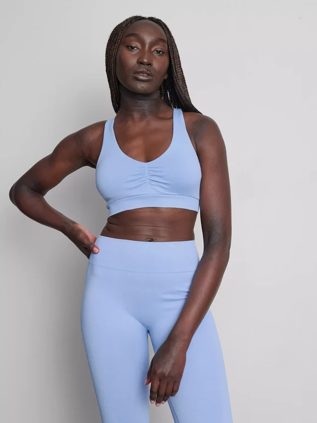 Seamless strappy active crop top