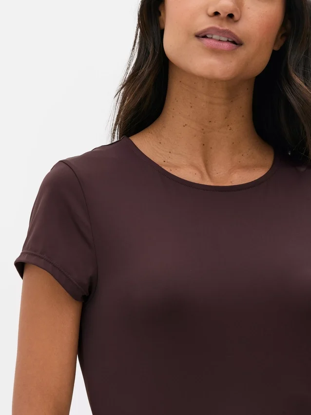 Second skin crewneck tee