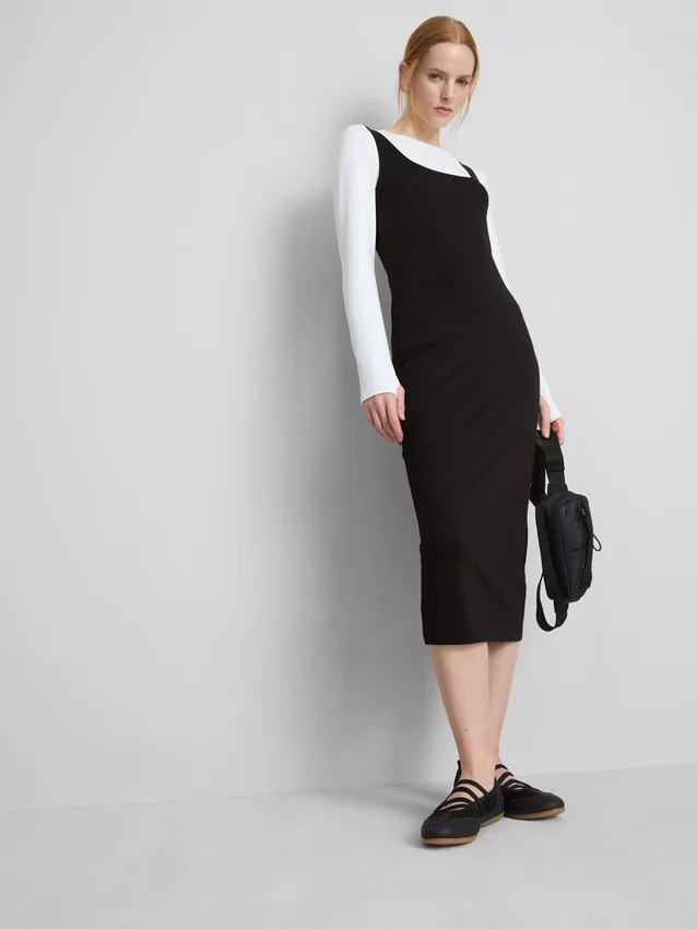 Second skin square neck midi dress
