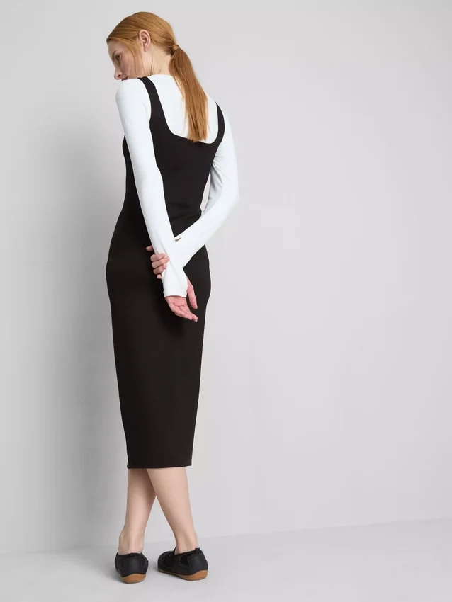 Second skin square neck midi dress