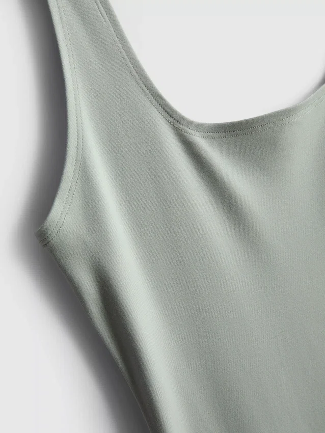 Second skin square neck midi dress
