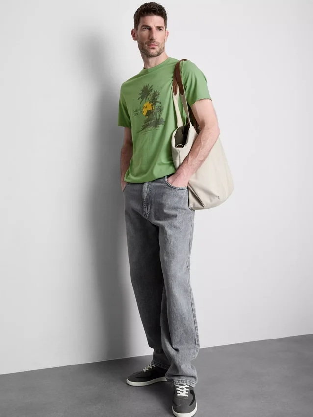Shoreline society graphic t-shirt