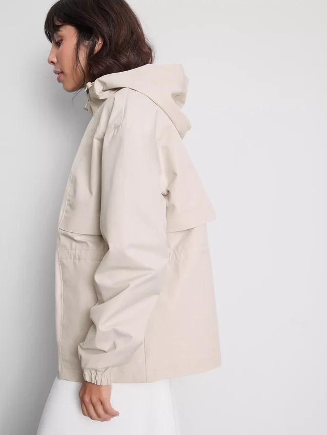 Short cinched rain jacket