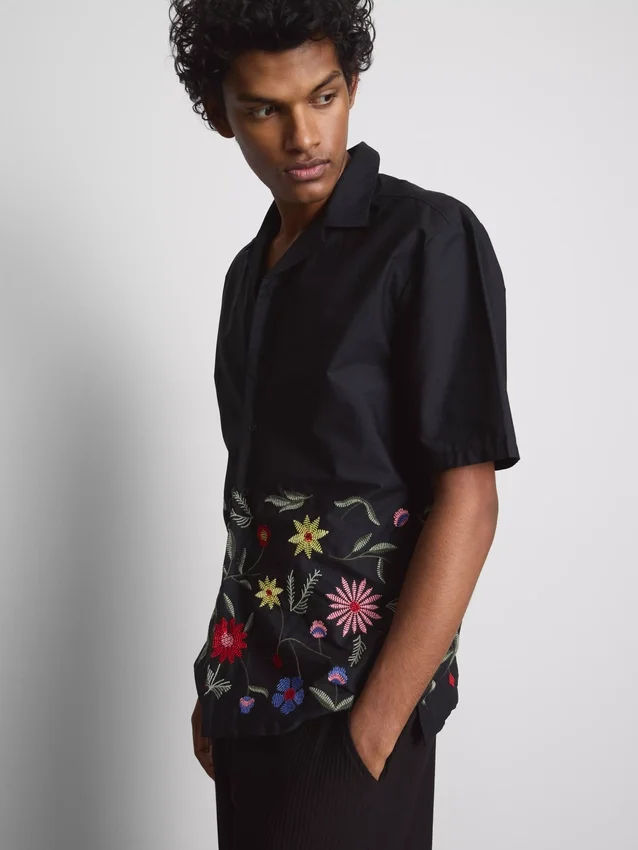 Short sleeve embroidered shirt