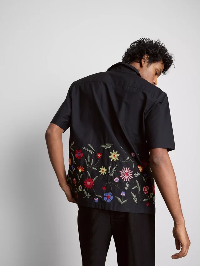 Short sleeve embroidered shirt