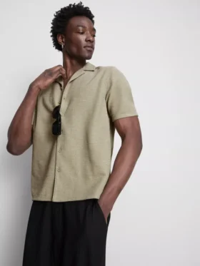 Short sleeve textured shirt