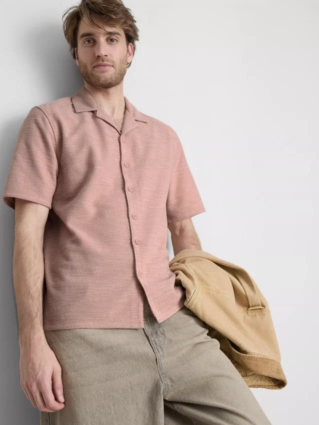 Short sleeve textured shirt