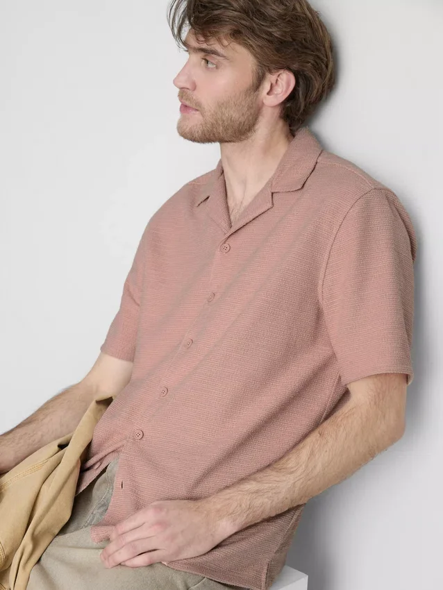 Short sleeve textured shirt