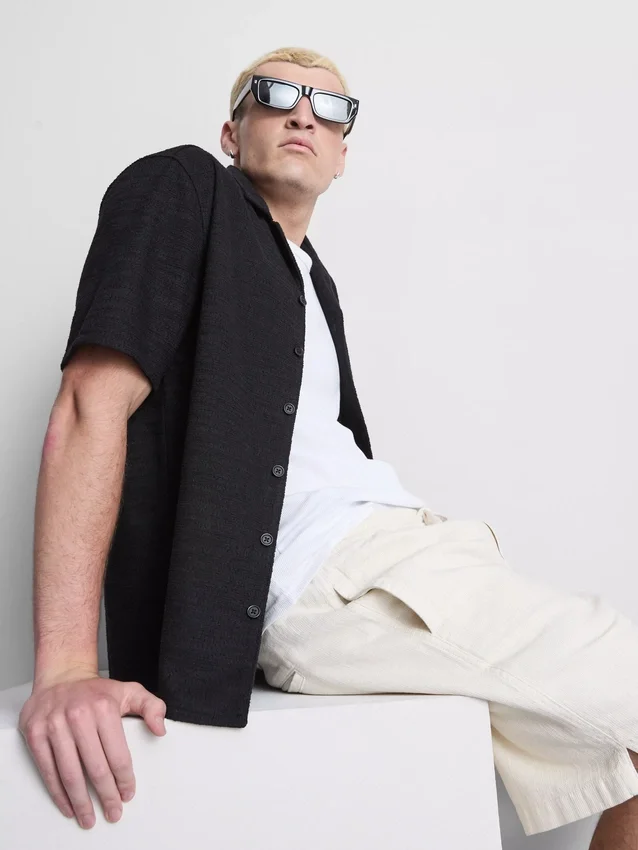 Short sleeve textured shirt