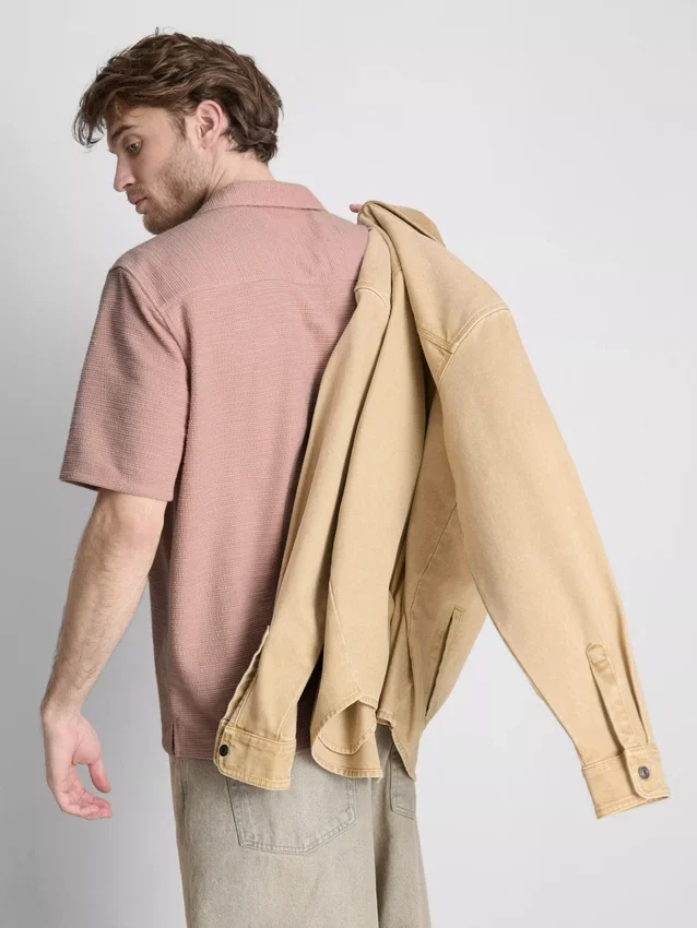 Short sleeve textured shirt