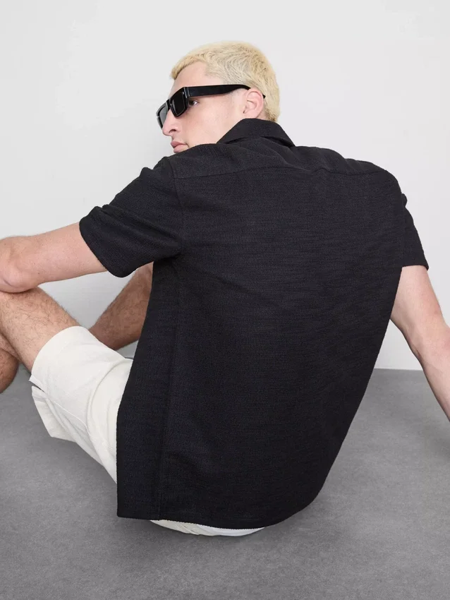 Short sleeve textured shirt