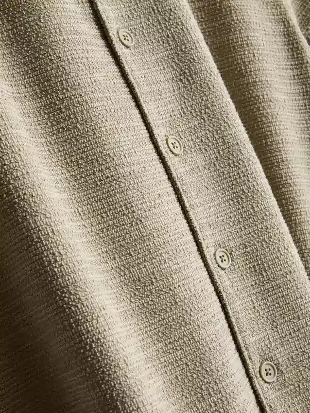 Short sleeve textured shirt