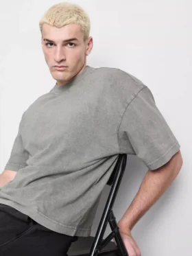 Short sleeved washed t-shirt