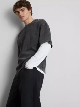 Short sleeved washed t-shirt