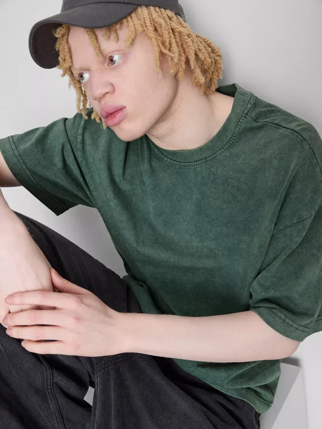 Short sleeved washed t-shirt