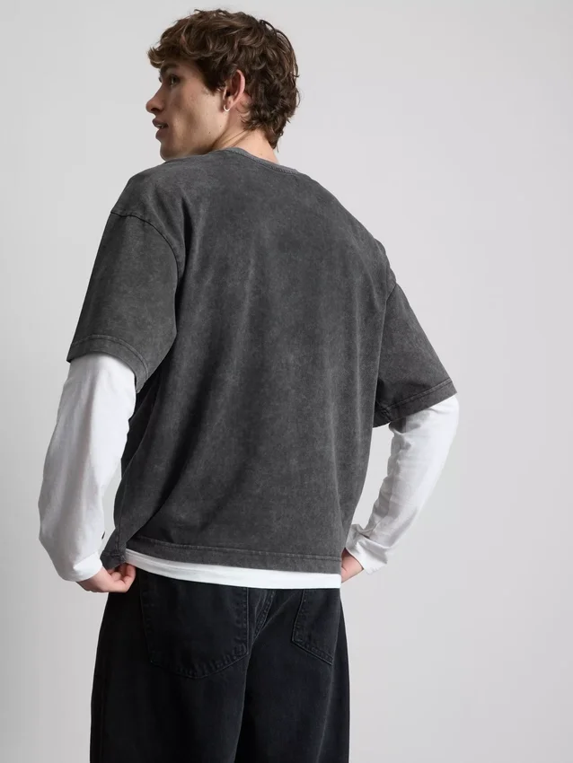 Short sleeved washed t-shirt