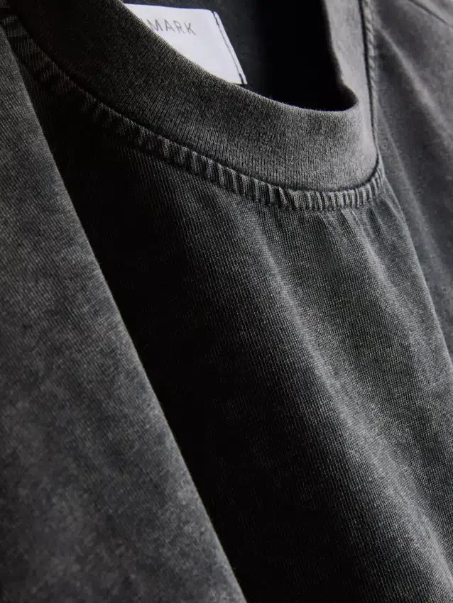 Short sleeved washed t-shirt