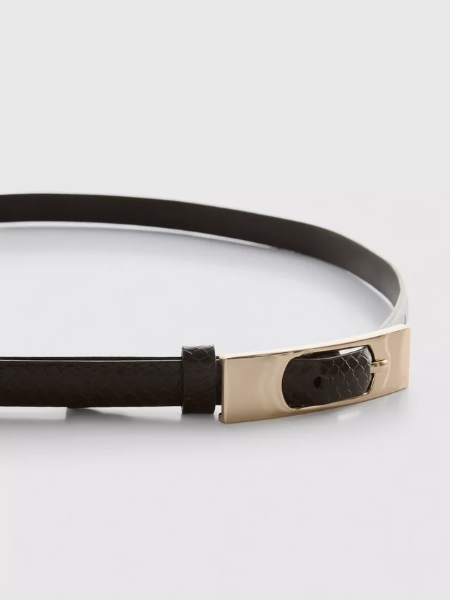 Skinny rectangle buckle belt