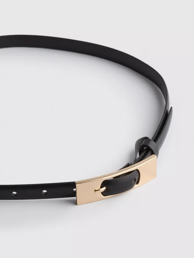 Skinny rectangle buckle belt