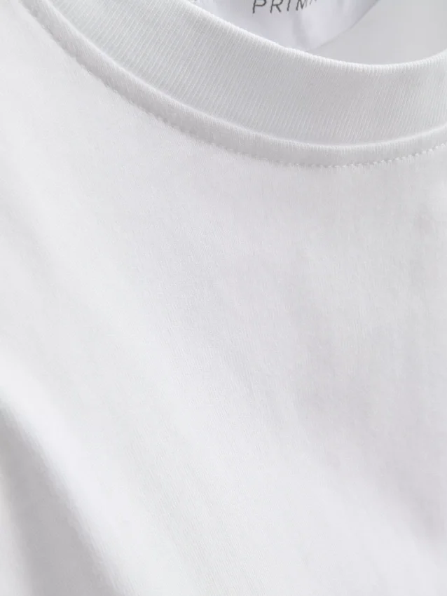 Sleeveless padded-shoulder tee