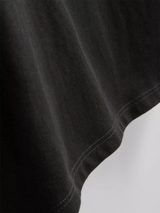 Sleeveless padded-shoulder tee