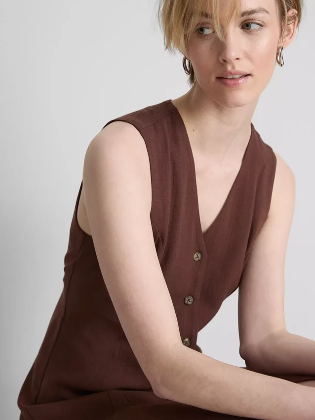 Sleeveless v-neck mini dress