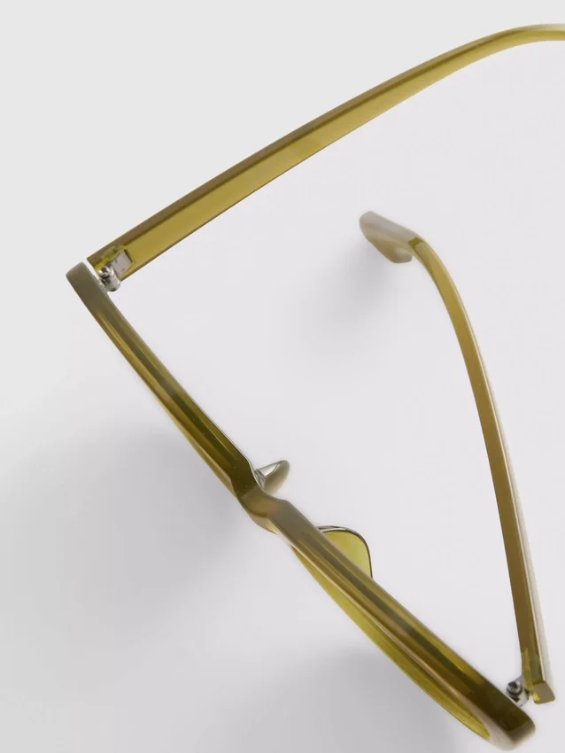 Slim cat eye sunglasses