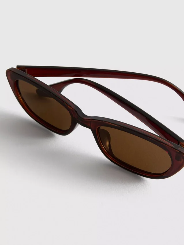 Slim cat eye sunglasses