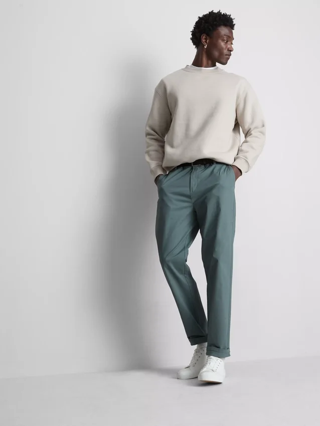 Slim chinos