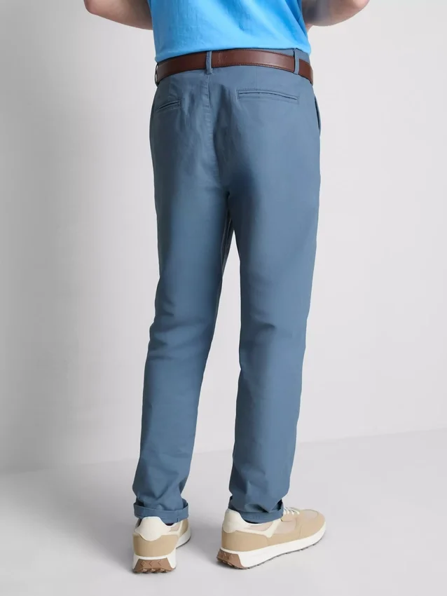 Slim chinos