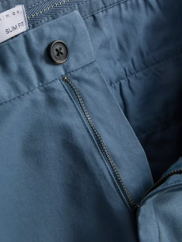 Slim chinos