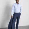 Slim-fit formal shirt