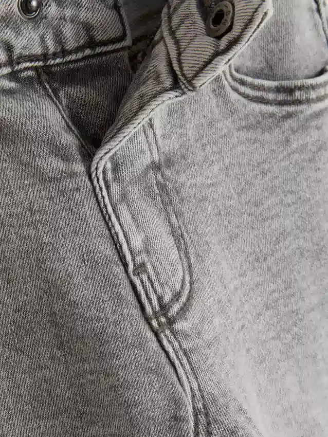 Slim fit jeans