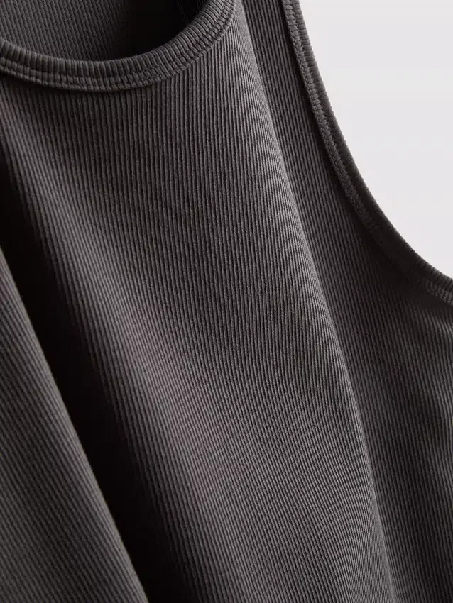 Slim fit ribbed tank top