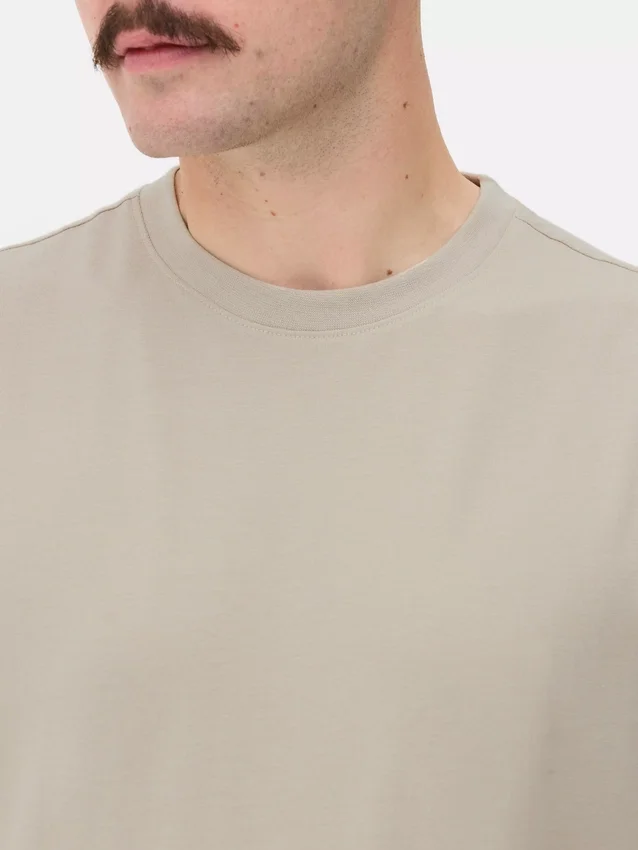 Slim-fit stretch t-shirt