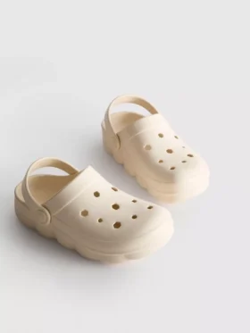Slingback beach clogs