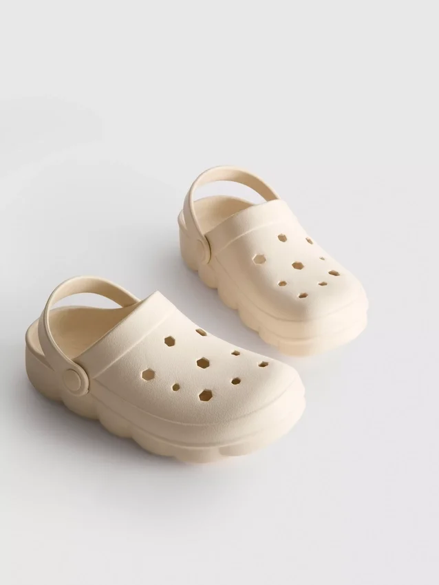 Slingback beach clogs