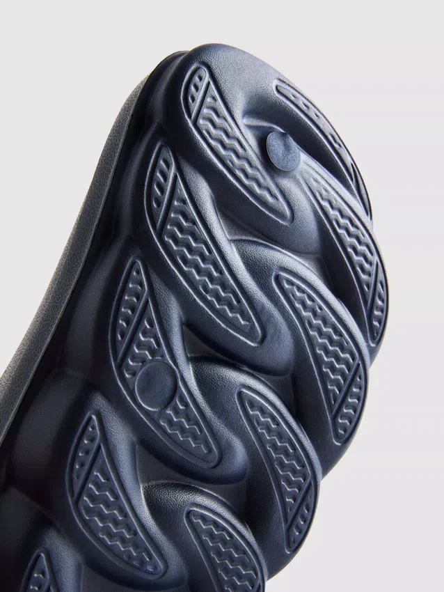 Slingback clogs