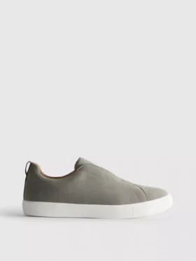 Slip-on low-top sneakers