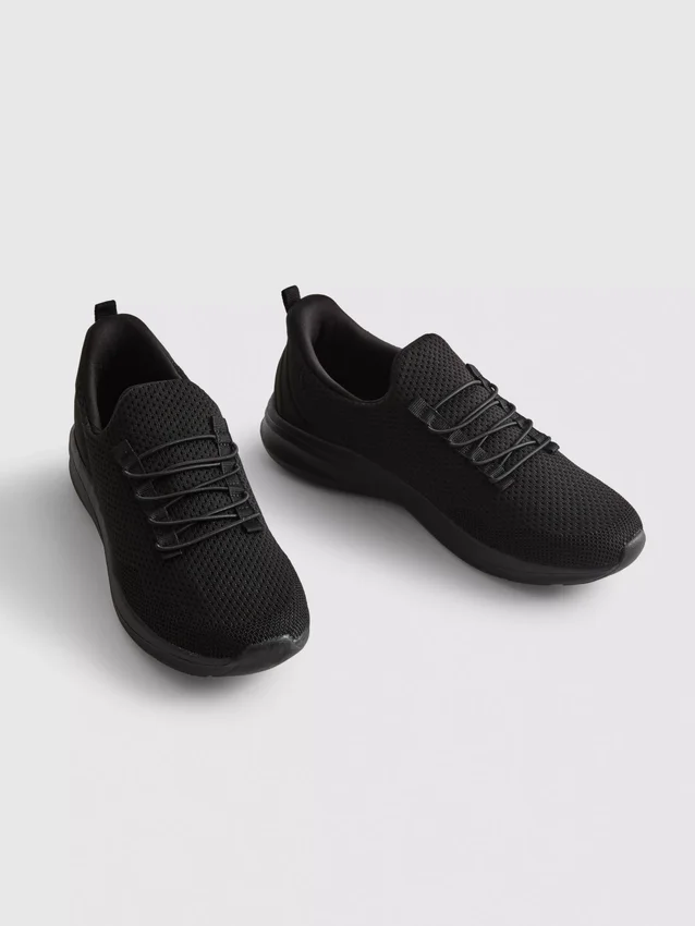 Slip-on low-top sneakers