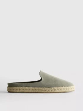 Slip-on mule shoes