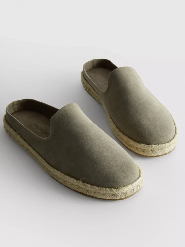 Slip-on mule shoes